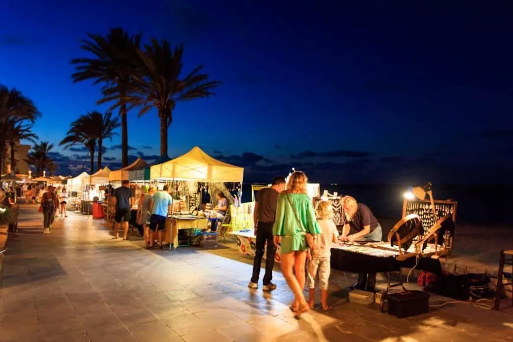 Appartamento SA VARADERO 2D Con Cucina Vista Mare Laterale Es Pujols 0*,  Spagna