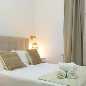 casa-macias.hotelsincadiz.net/